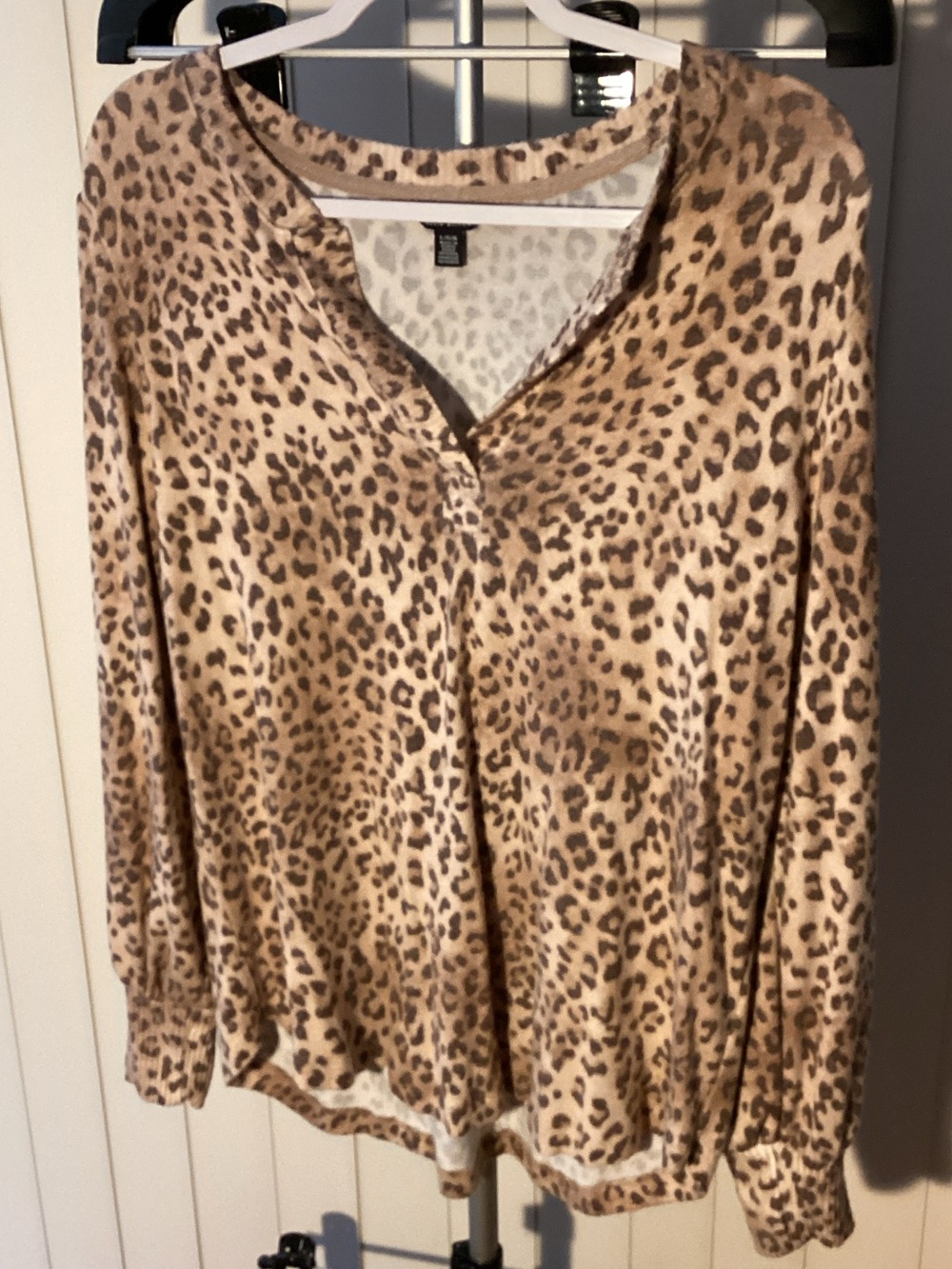Buffalo David Bitton Women's Leopard Print Long Sleeve Top - Beige/Brown